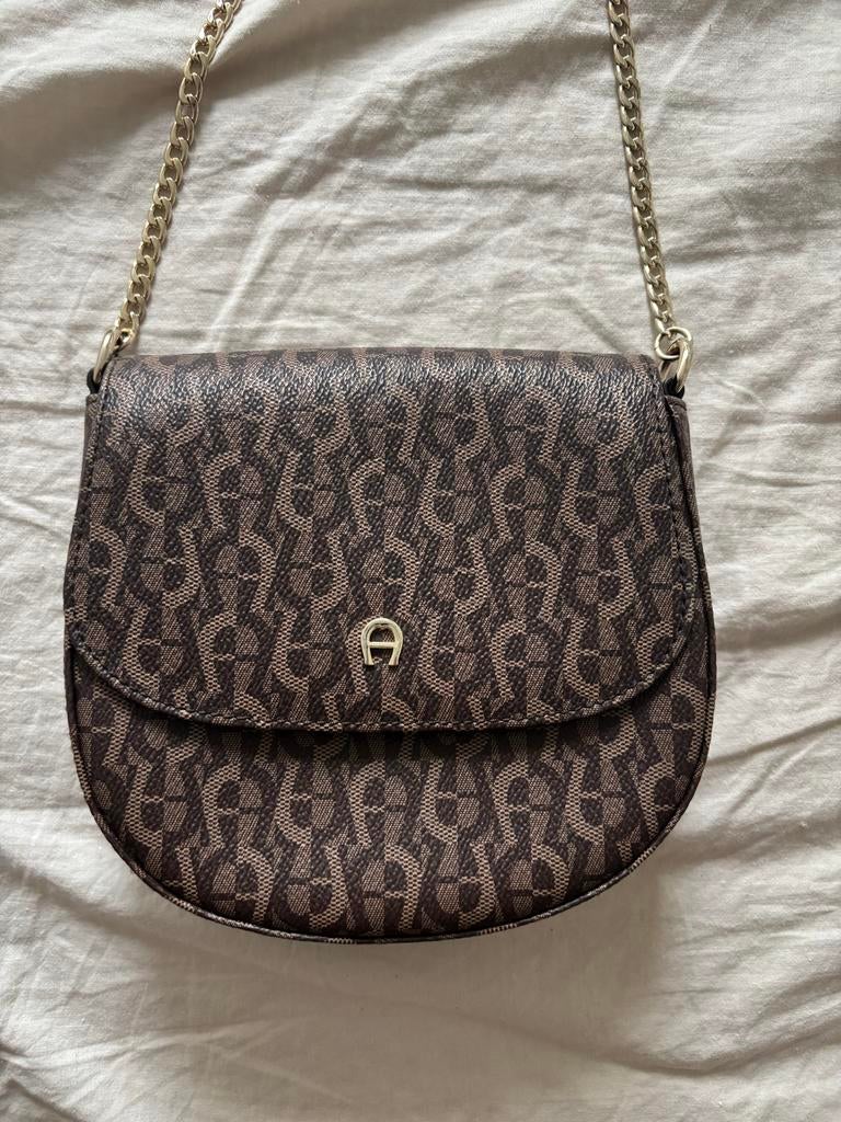 Aigner schoudertasje met ketting, Ophalen of Verzenden, Gebruikt, Bruin, Schoudertasje