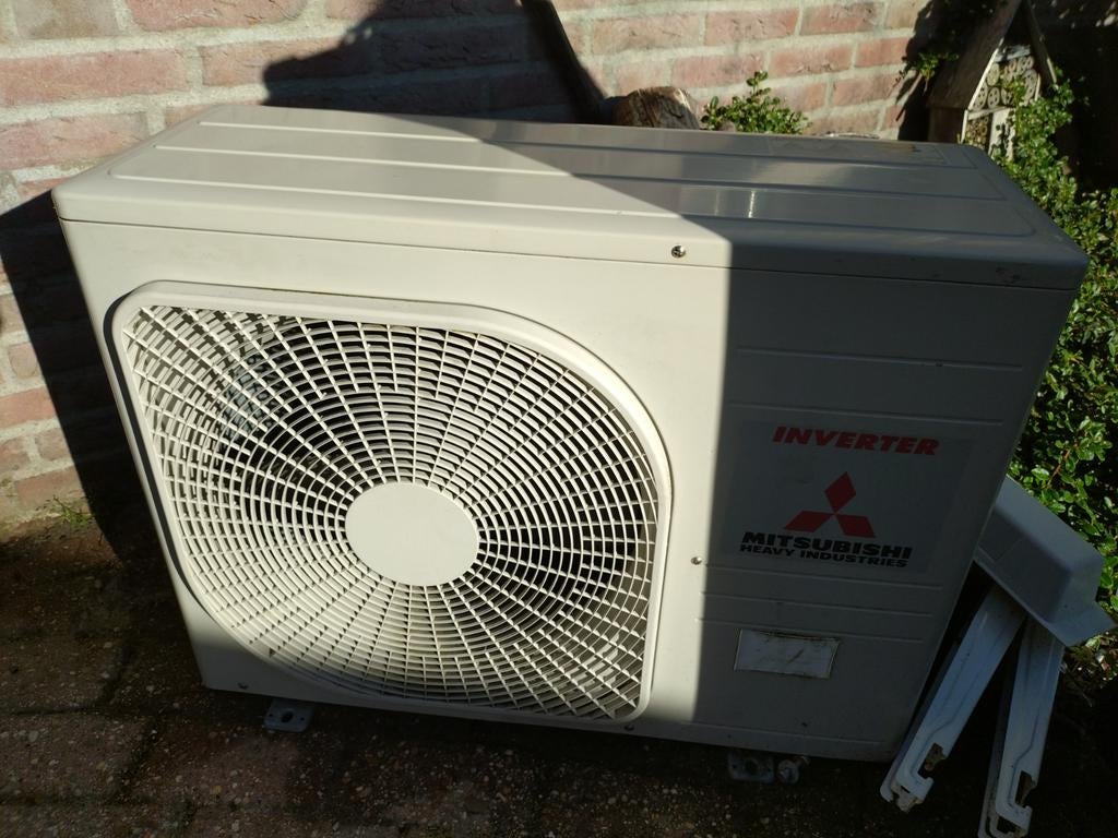 Zware buitenunit airco Mitsubishi 5KW, Witgoed en Apparatuur, Airco's, Ophalen, Koelen en Ontvochtigen, 3 snelheden of meer, Zo goed als nieuw