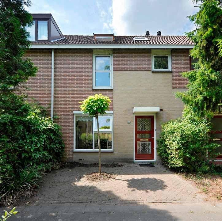 Rent Amstelveen family house 120m, Huizen en Kamers, Huizen te huur, 120 m², Direct bij eigenaar, 5 kamers, Tussenwoning