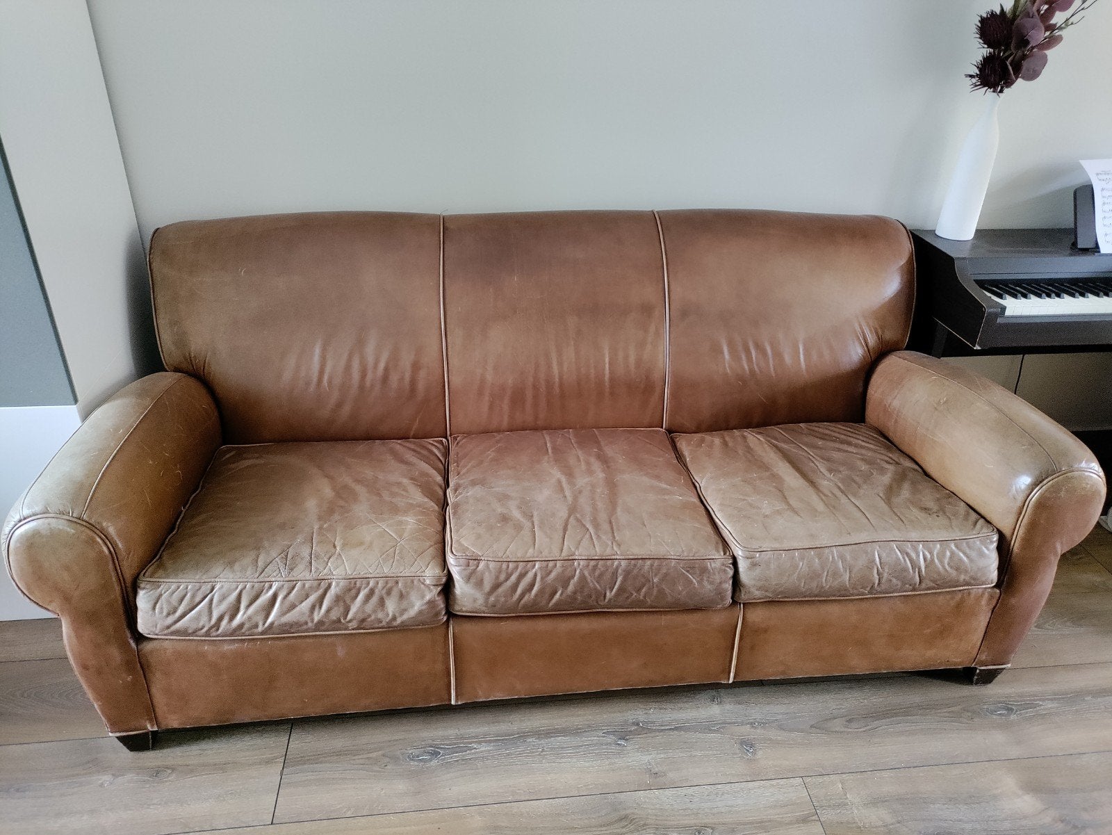 Leren bank en fauteuil set van Pottery Barn, Huis en Inrichting, Ophalen, Gebruikt, Driepersoons, Rechte bank
