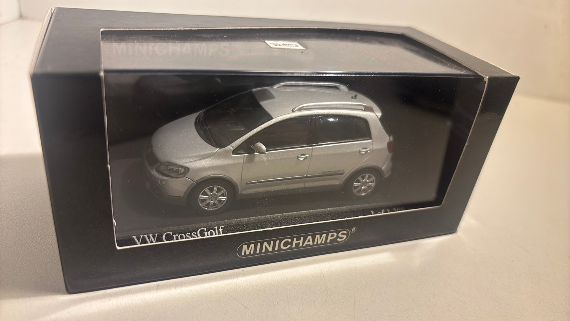 Volkswagen cross golf minichamps 1.43, Hobby en Vrije tijd, Modelauto's | 1:43, Auto, Ophalen of Verzenden, MiniChamps, A