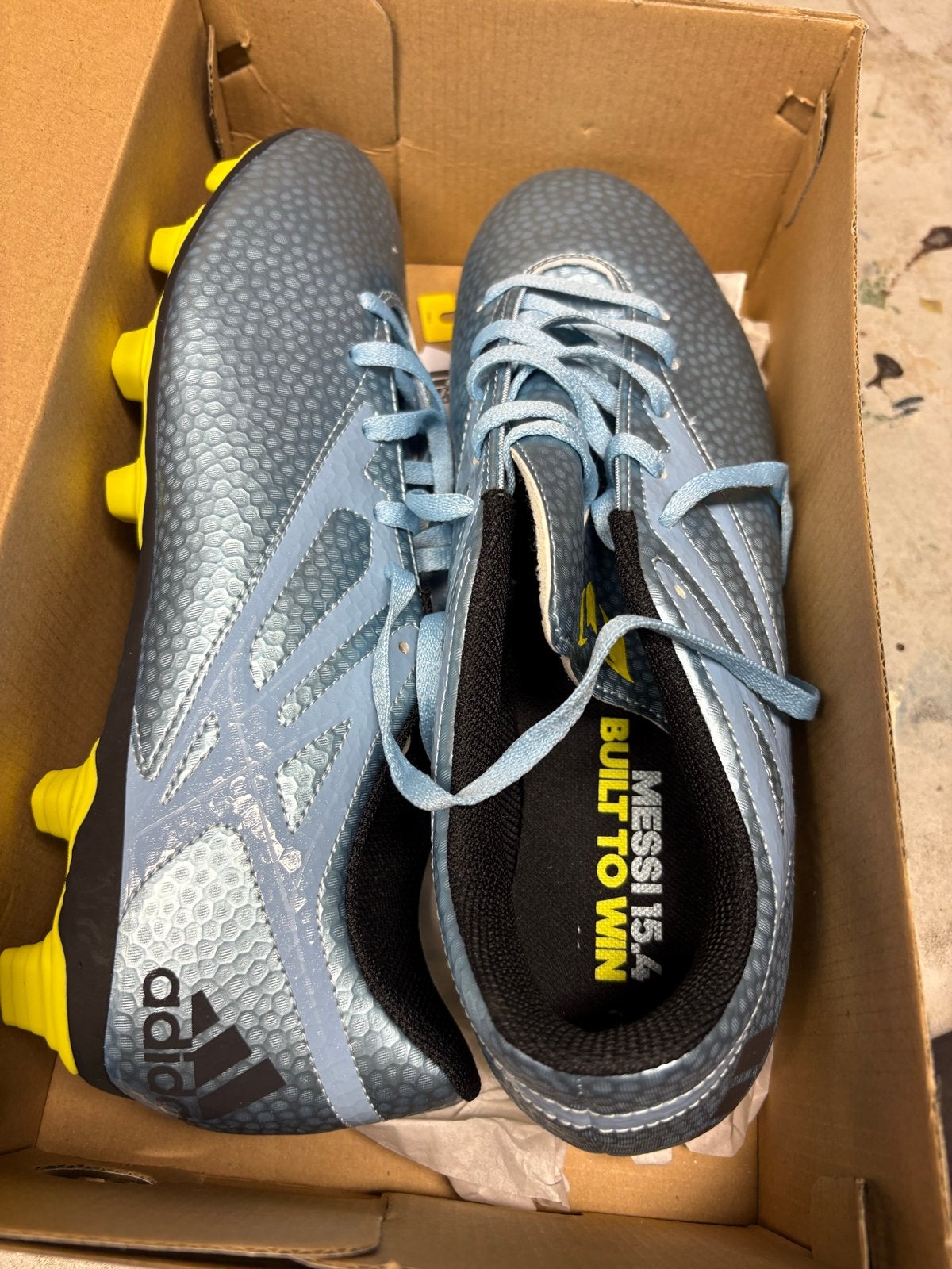 Nieuwe Adidas Messi 15.4 FxG, Sport en Fitness, Voetbal, Maat XS of kleiner, Schoenen, Nieuw, Ophalen of Verzenden