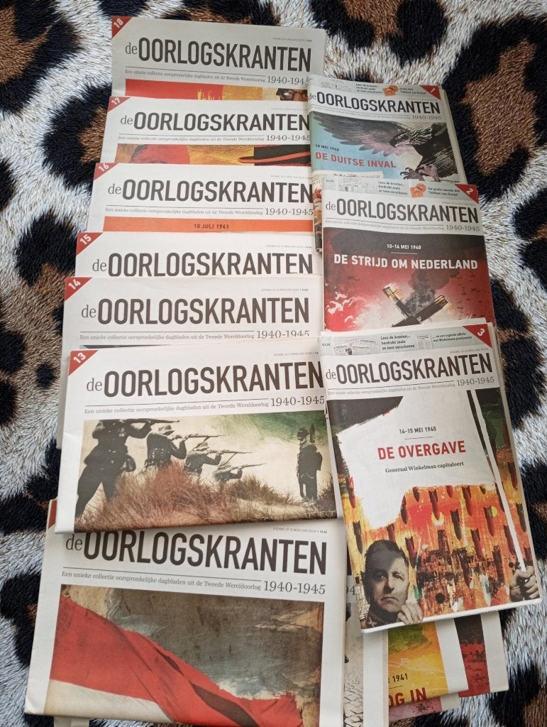 De oorlogskranten deel 1 t/m 18, Ophalen of Verzenden, Zo goed als nieuw, Krant