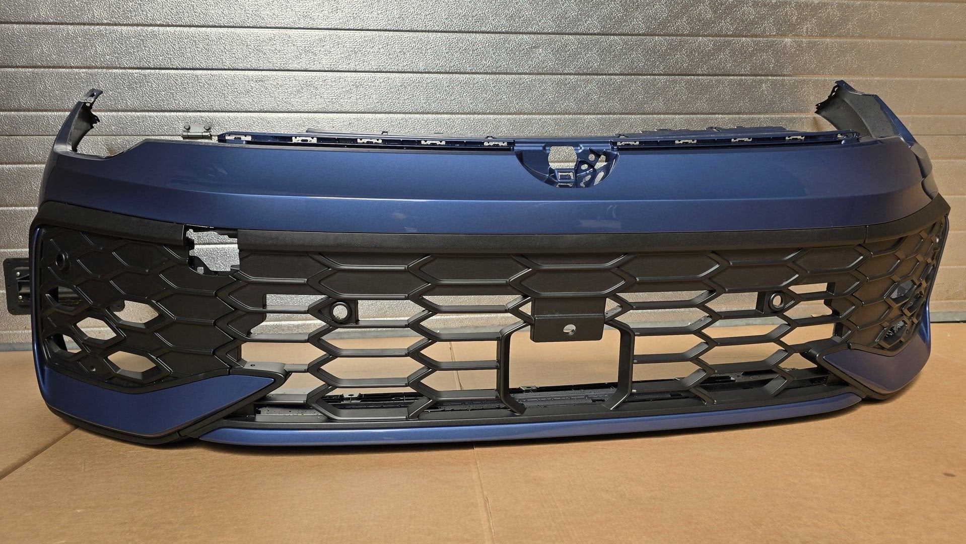 Voorbumper VW Golf 8 VIII 8.5 FACELIFT GTI GTD 4xPDC bj.2024, Gebruikt, -, Voor, Ophalen of Verzenden