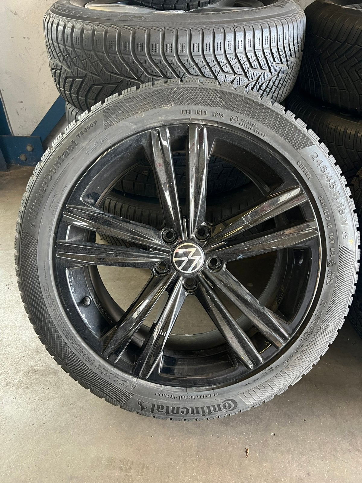 18 inch Origineel Sebring VW Velgen Zwart + Winterbanden, 18 inch, Banden en Velgen, Personenwagen, Gebruikt