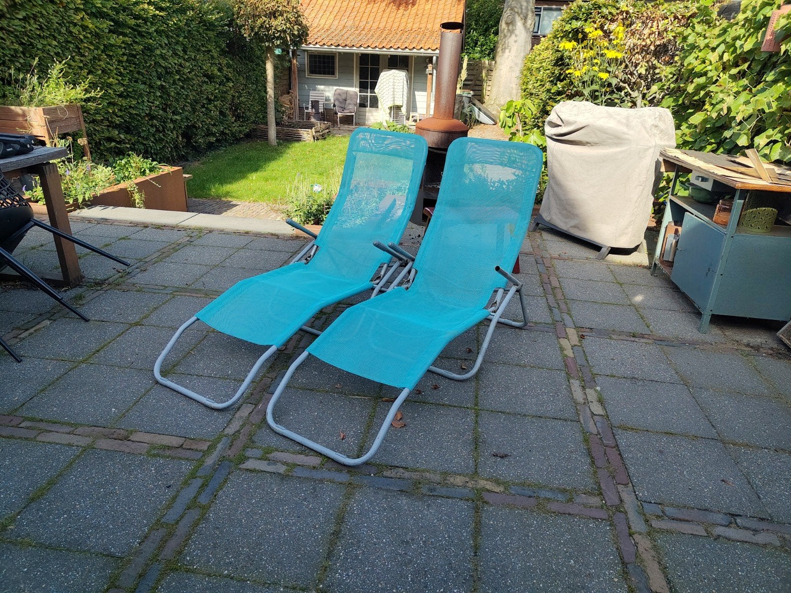 Twee lichtgewicht ligbedjes gratis af te halen, Tuin en Terras, Ophalen, Gebruikt, Textileen, Verstelbaar