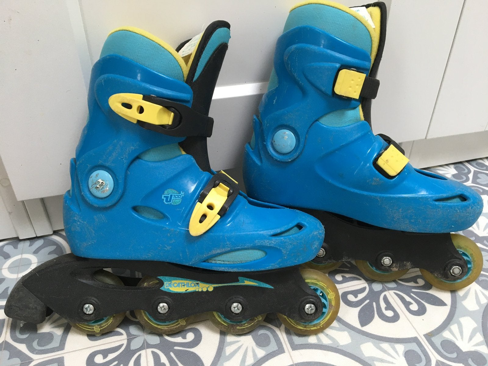 Rollerskates skeeler mt 33, Ophalen of Verzenden, Verstelbaar, Zo goed als nieuw