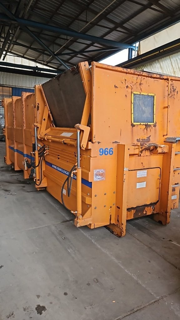 Pers container, Zakelijke goederen, Ophalen