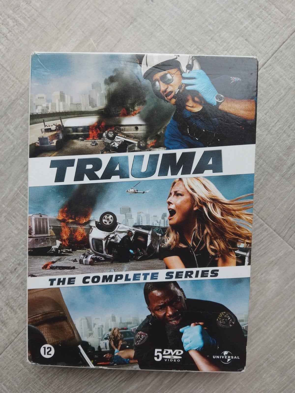 Trauma, Engels, Nederlands, Ophalen of Verzenden, Zo goed als nieuw