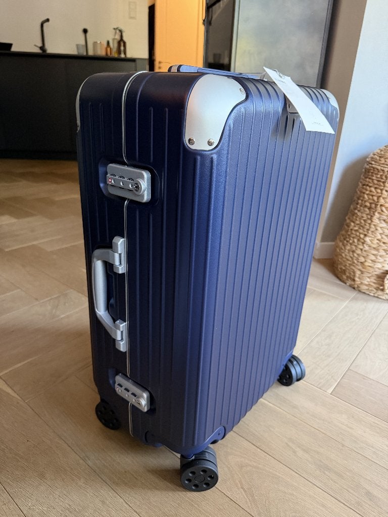 Rimowa Hybrid Check-In M – Matte Blue – Nieuw, Sieraden, Tassen en Uiterlijk, Koffers, Overige materialen, Nieuw, 35 tot 45 cm