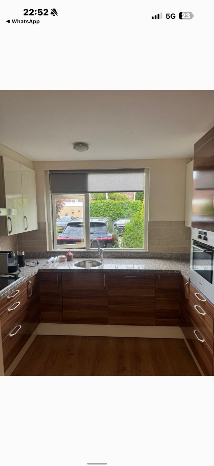 Moderne U-keuken met inbouwapparatuur, Ophalen, Gebruikt, U-keuken, Bruin