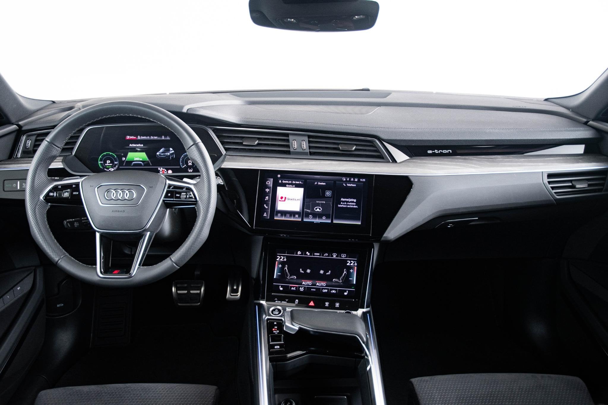 Audi Q8 e-tron 50 quattro S Edition 95 kWh Adaptieve Cruise, Auto's, Audi, Automaat, 12 maanden, Parkeerassistent, 95 kWh