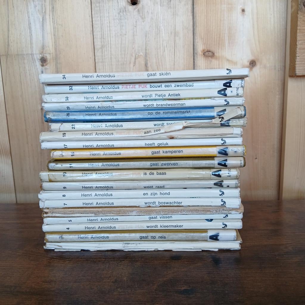19 delen van Pietje Puk, schrijver Henri Arnoldus., Ophalen of Verzenden, Gelezen, Kind en Jeugd