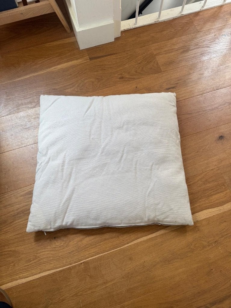 Beige Kussen, Ophalen, Zo goed als nieuw, Beige, Vierkant