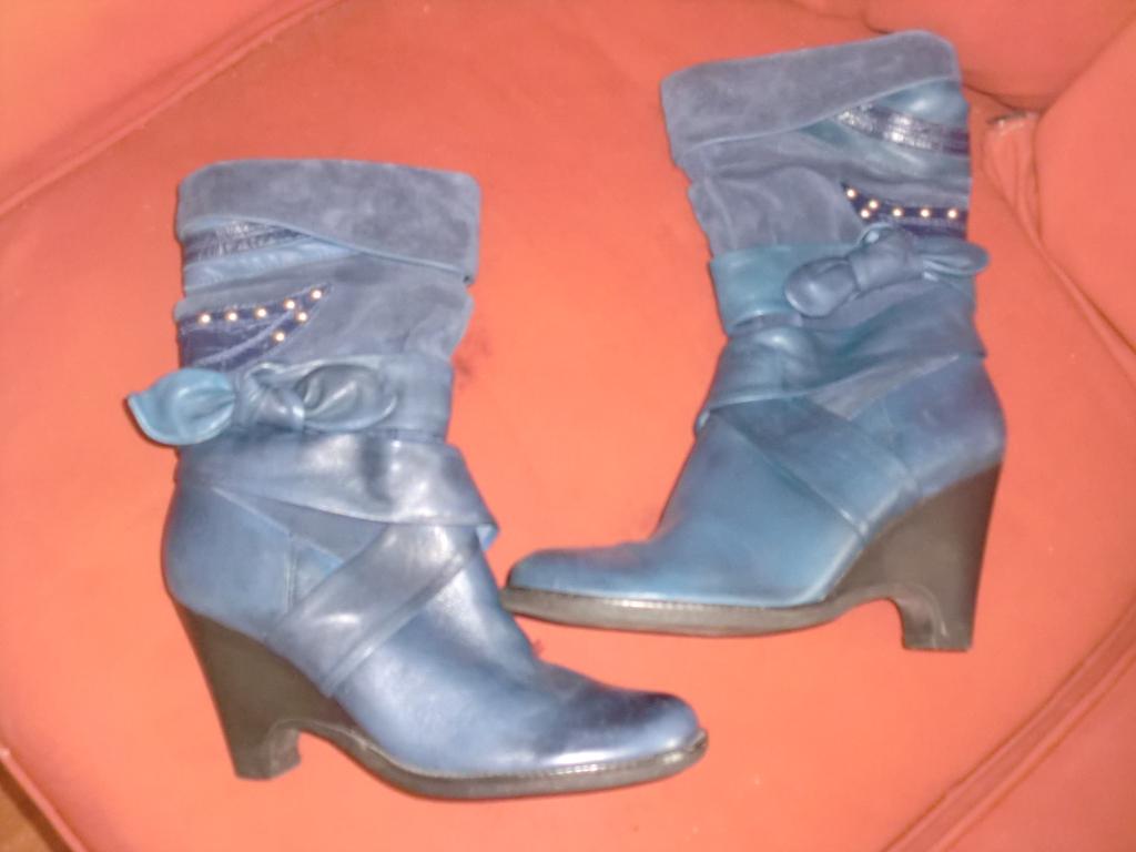 Mooie Nappaleren/Suede blauwe laarzen maat 40, Hoge laarzen, Zo goed als nieuw, Verzenden, Blauw