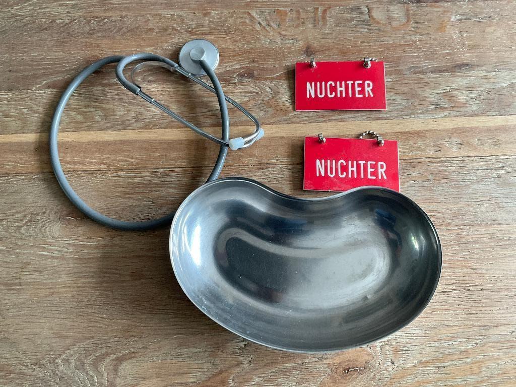 Stethoscoop Nuchter Medisch apparatuur Nierbekken schaaltje, Antiek en Kunst, Ophalen of Verzenden