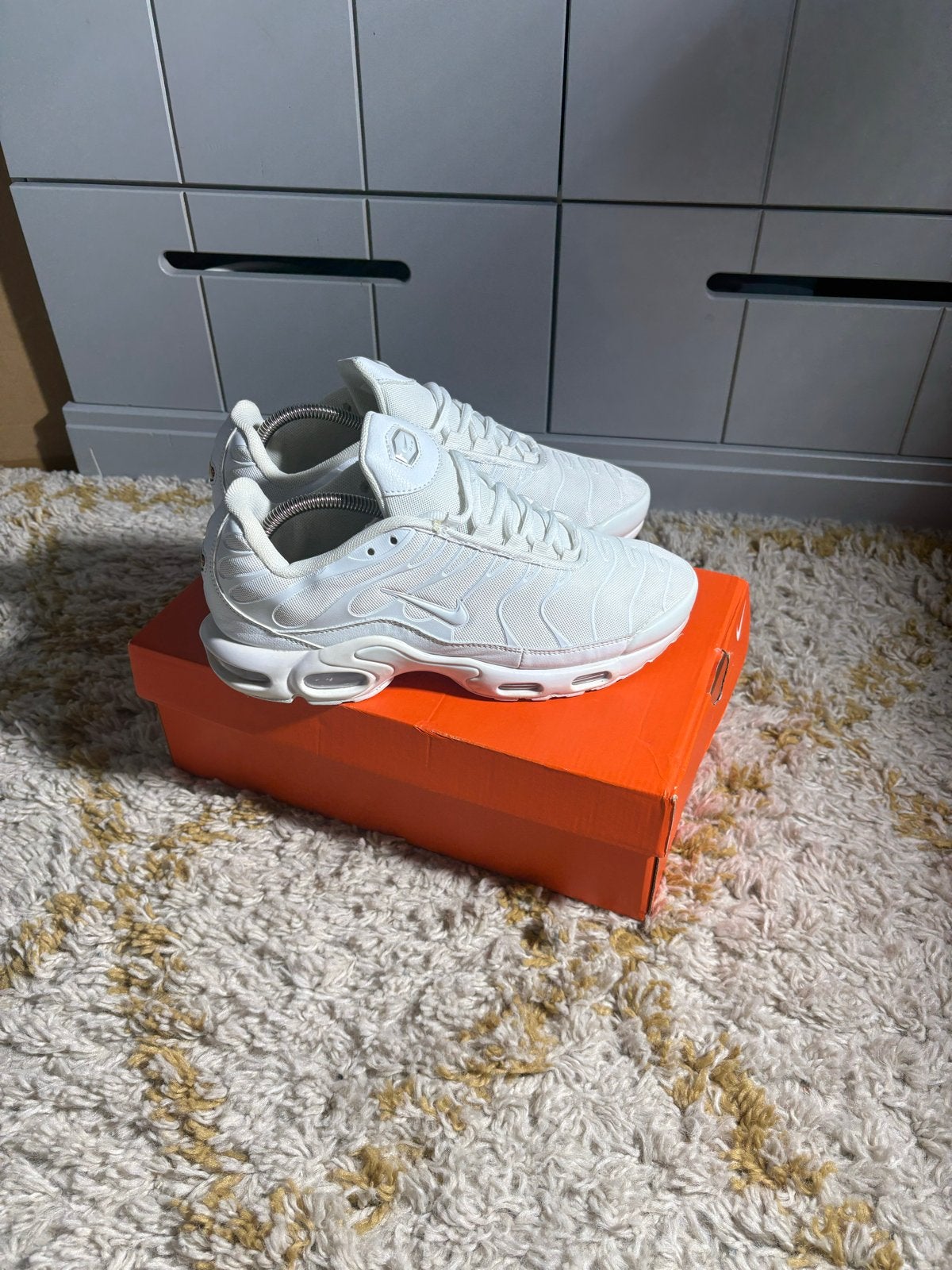 Nike Air Max Plus TN - Zo goed als nieuw, Ophalen of Verzenden, Zo goed als nieuw, Wit, Sneakers of Gympen