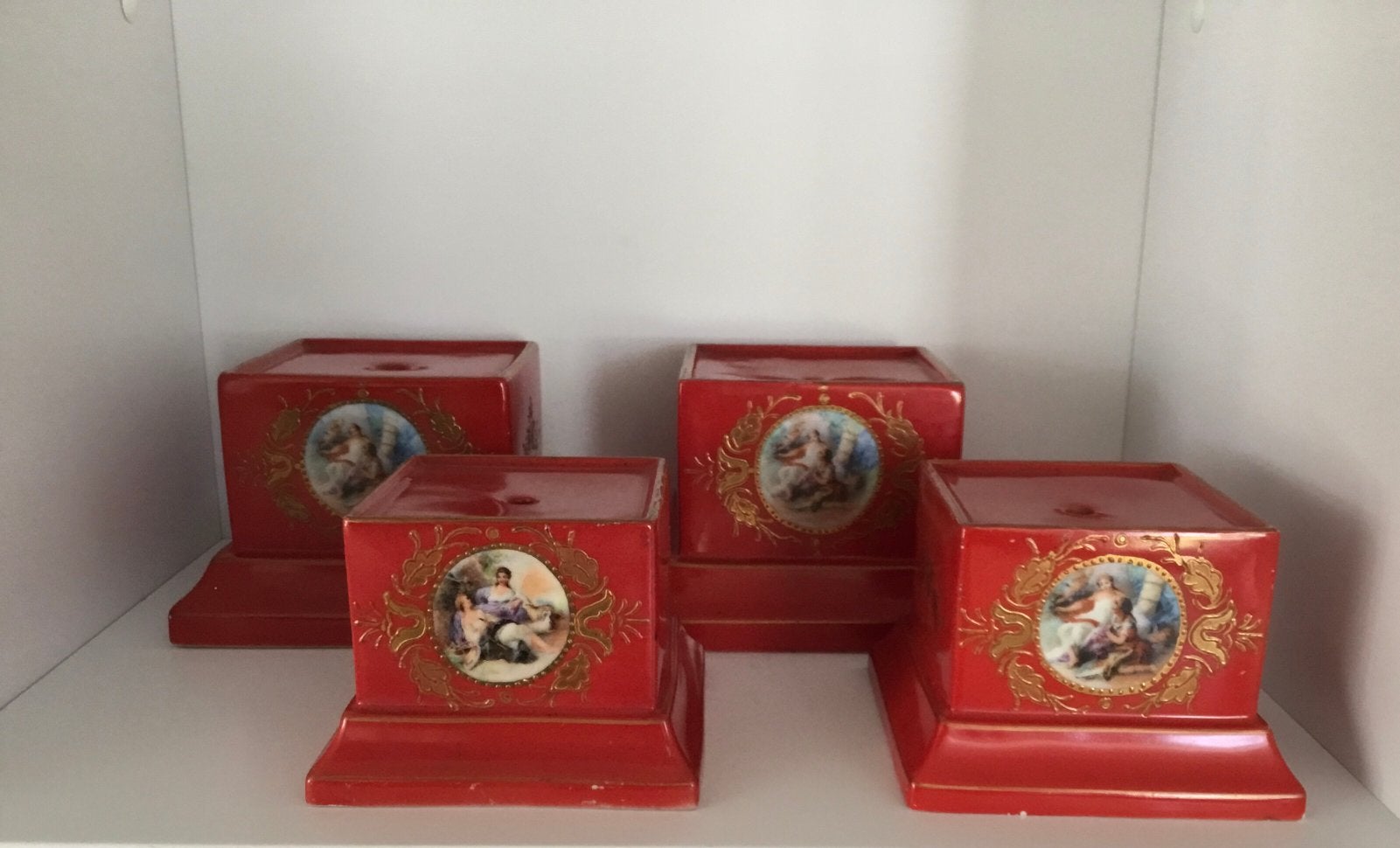 AntiekPorseleinen Sokkel/Voet-Victoria China Czechoslovakia., Antiek en Kunst, Ophalen of Verzenden