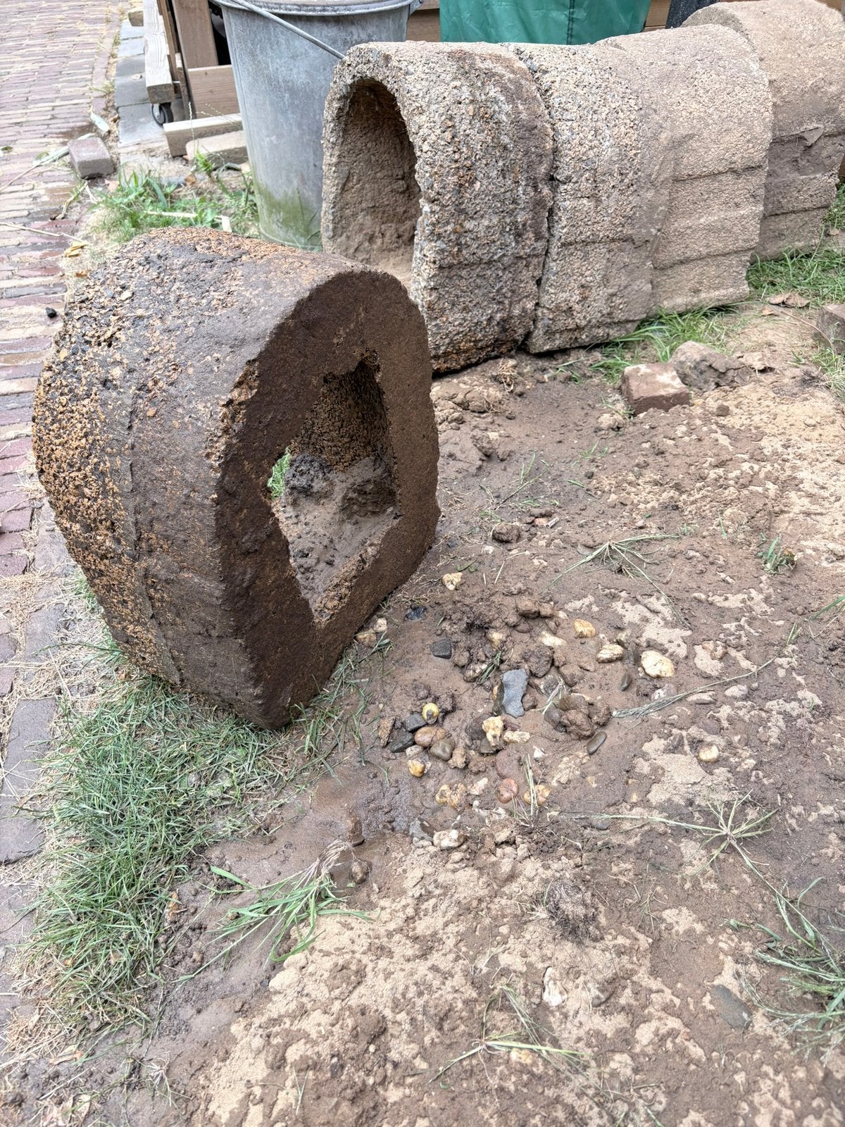 Gratis af te halen decoratieve tuinblokken, Ophalen, Steen, Gebruikt, Minder dan 30 cm