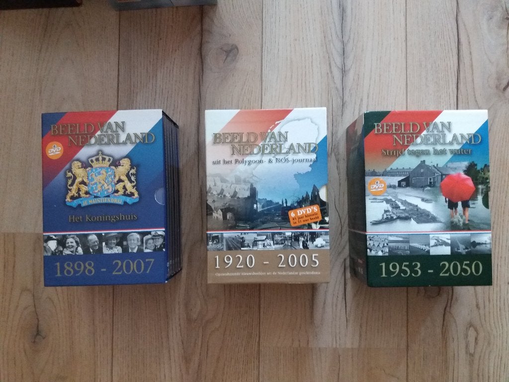 3 DVD Boxen van "Beeld van Nederland", totaal 18 DVD's., Alle leeftijden, Inclusief doosje, Zo goed als nieuw, Politiek of Geschiedenis