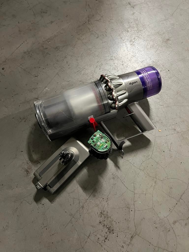 Dyson SV14/V11- Defect voor onderdelen of reparatie, Witgoed en Apparatuur, Stofzuigers, Ophalen, Draadloos, Dyson, Niet werkend