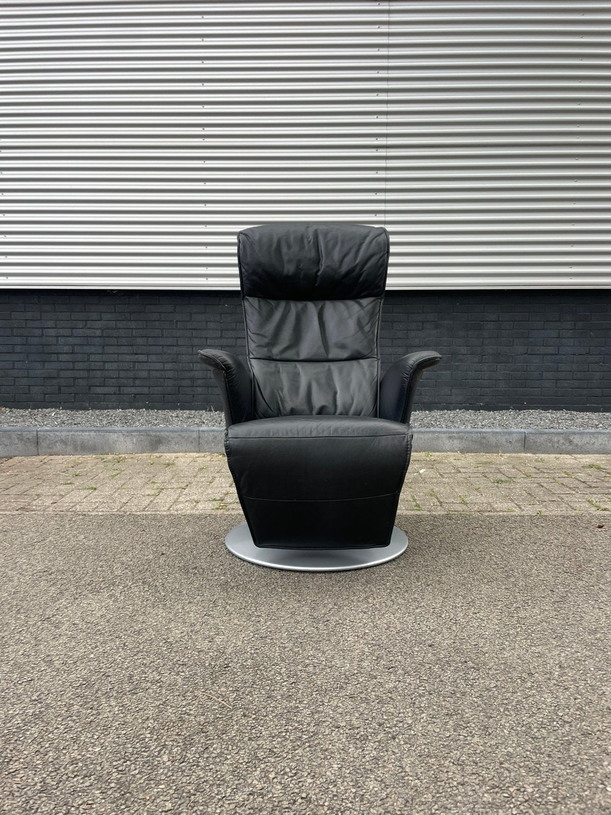 Foto 12 van Nette zwarte leren relax fauteuil / relax stoel draaibaar