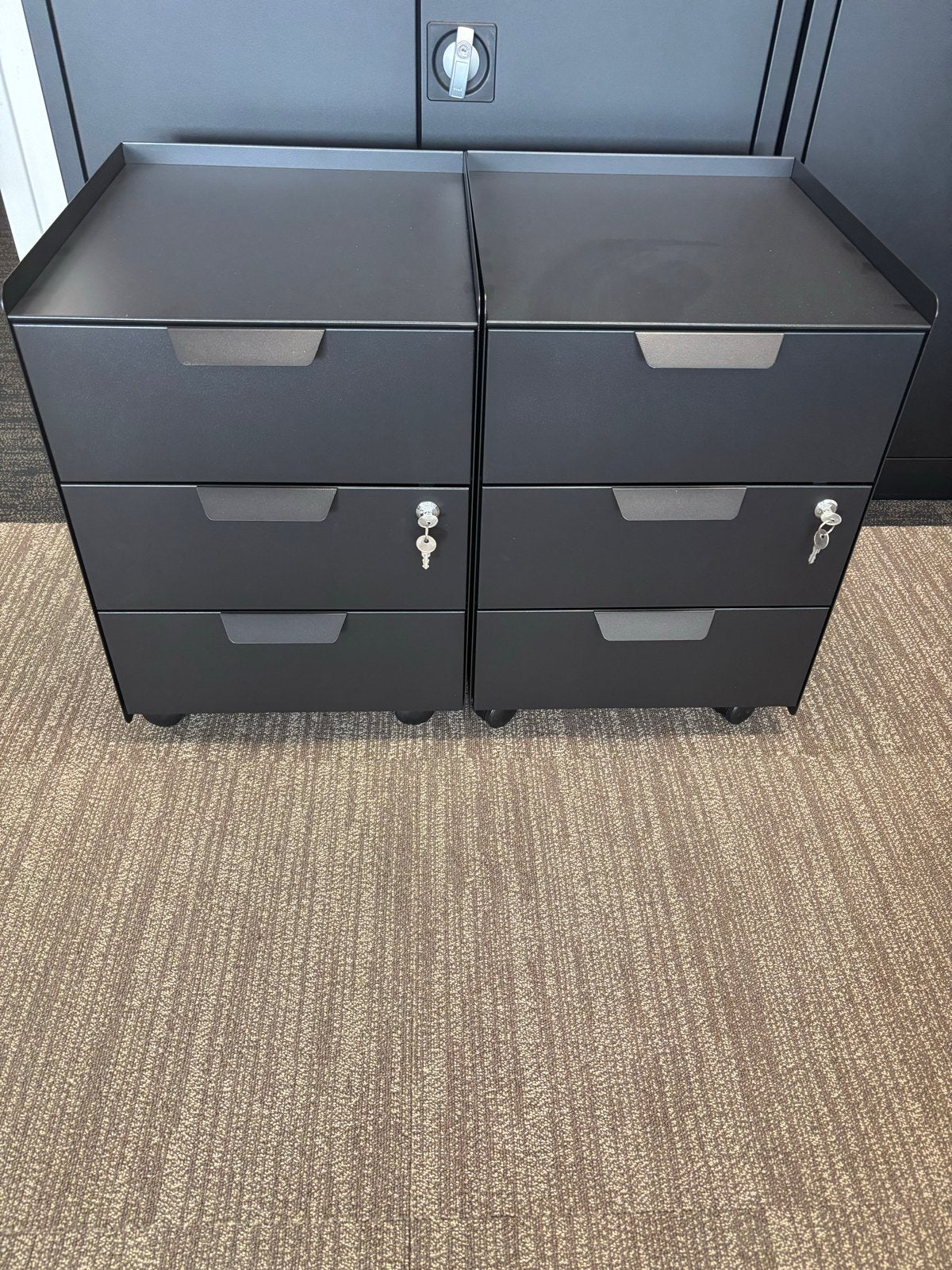 2x IKEA Trotten ladeblok op wielen, 3 lades, zwart/antraciet, Minder dan 50 cm, Gebruikt, Ophalen of Verzenden, Minder dan 100 cm