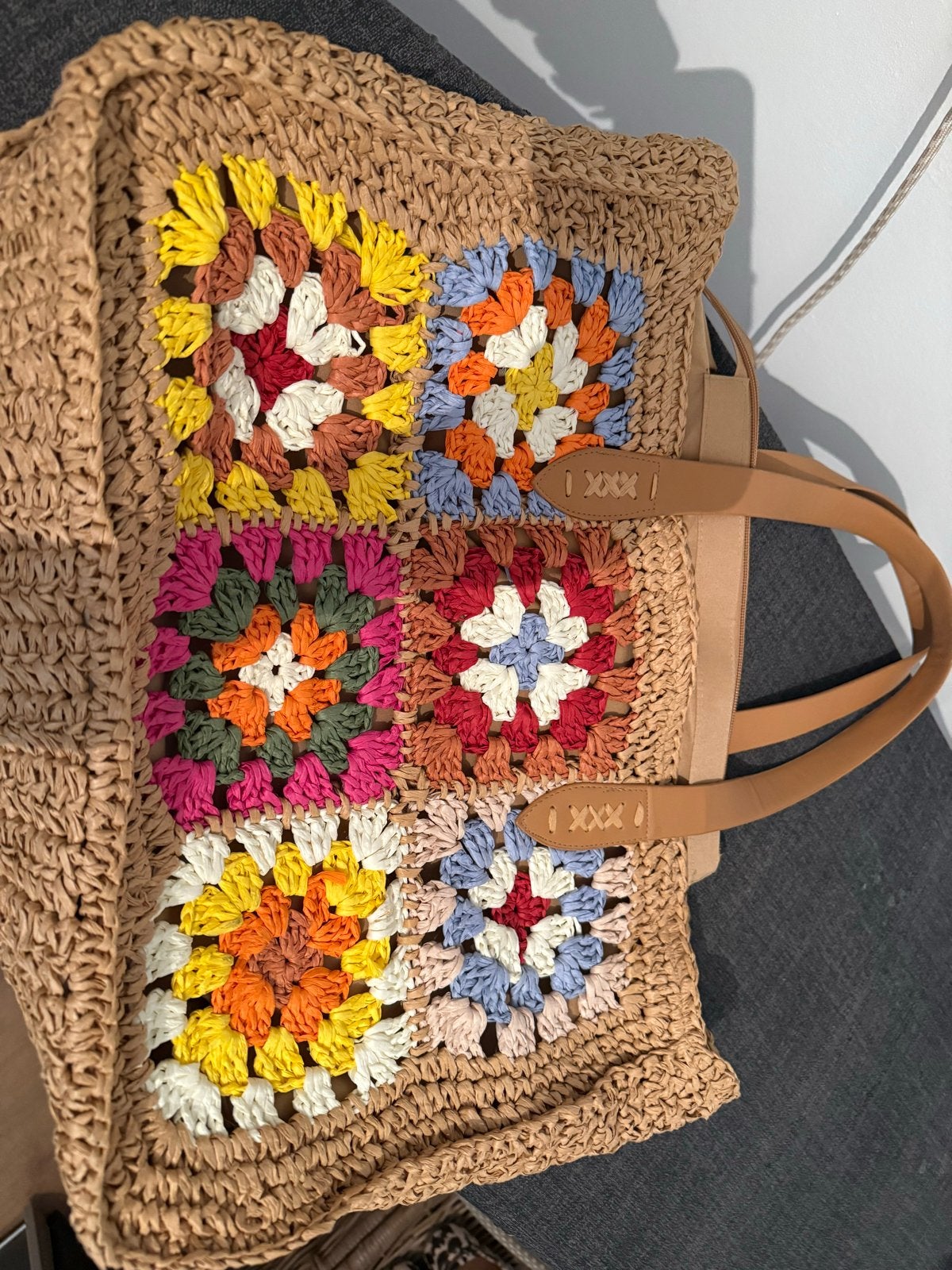 Stro shopper met gehaakte granny squares, Ophalen of Verzenden, Gebruikt, Overige kleuren, Shopper