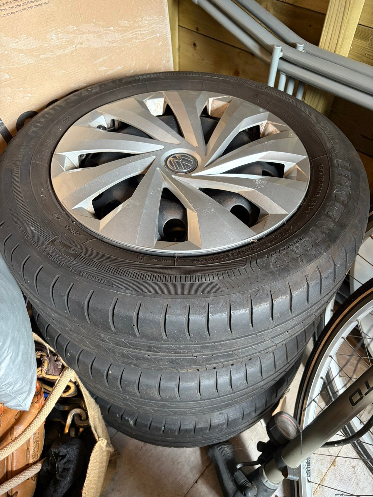 Set Polo AW banden + velgen Goodyear EfficientGrip195/65R15, Auto-onderdelen, Ophalen, Gebruikt, 15 inch, Banden en Velgen