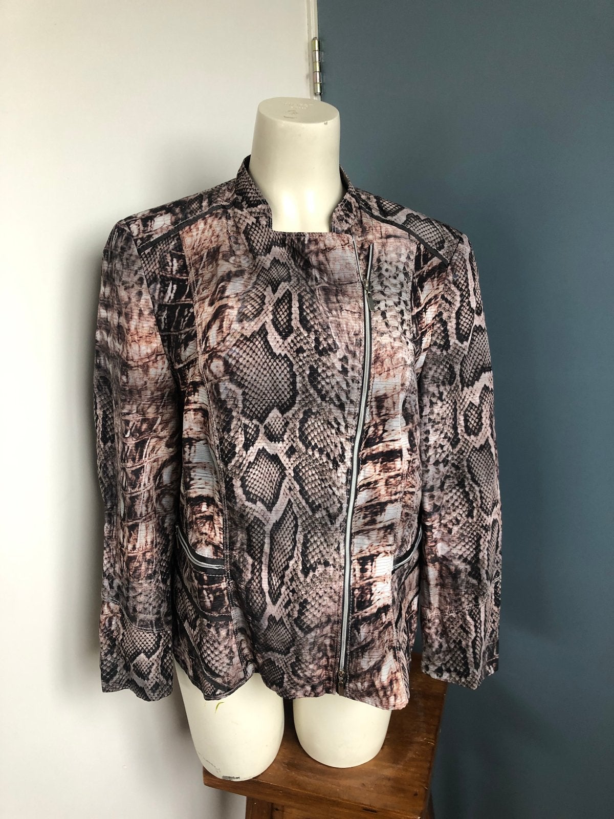 Gerry weber snake slangenprint jasje 44 grijs taupe bruin, Bruin, Maat 42/44 (L), Ophalen of Verzenden, Zo goed als nieuw