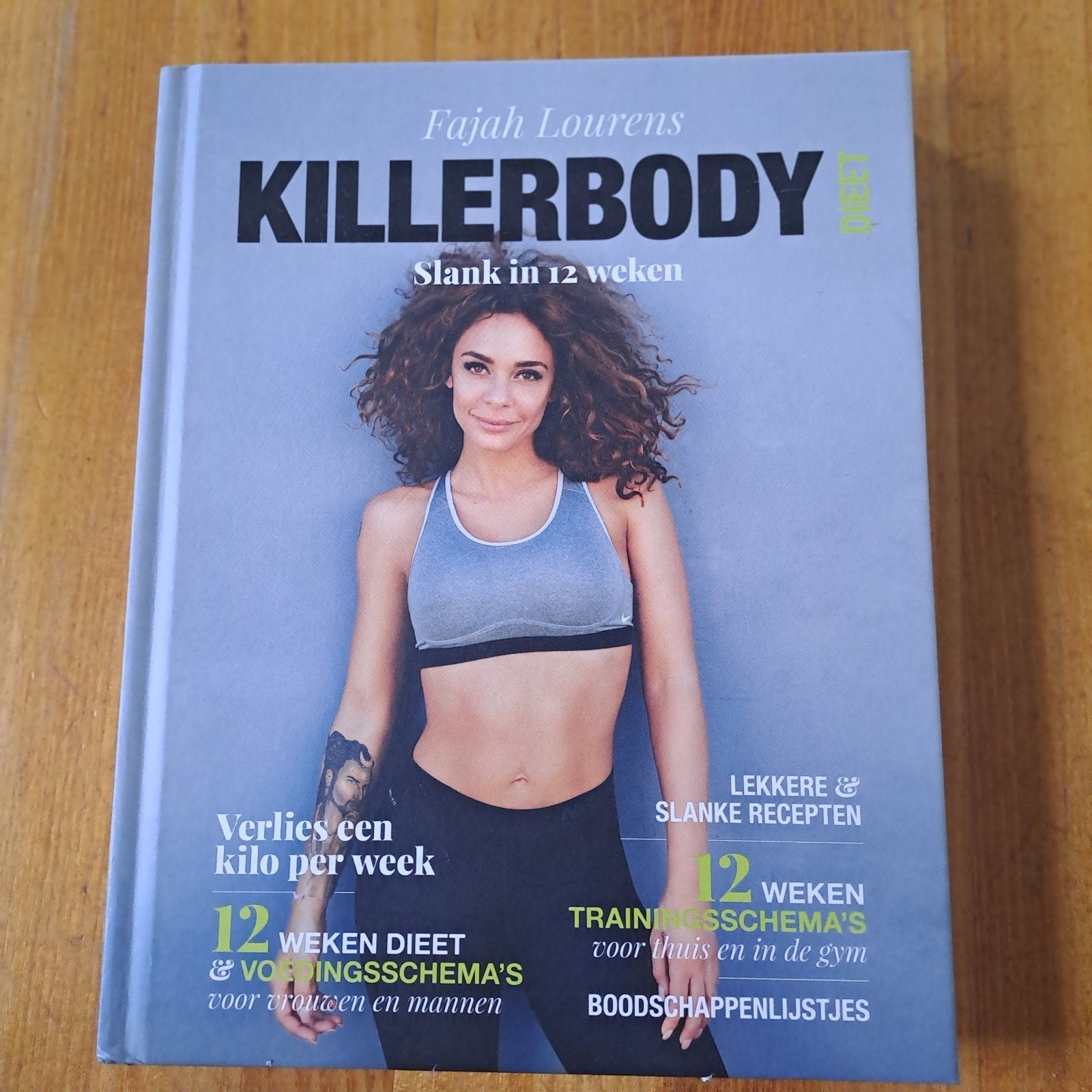 Killerbody: Slank in 12 weken - Fajah Lourens, Ophalen of Verzenden, Zo goed als nieuw, Dieet en Voeding, Fajah Lourens