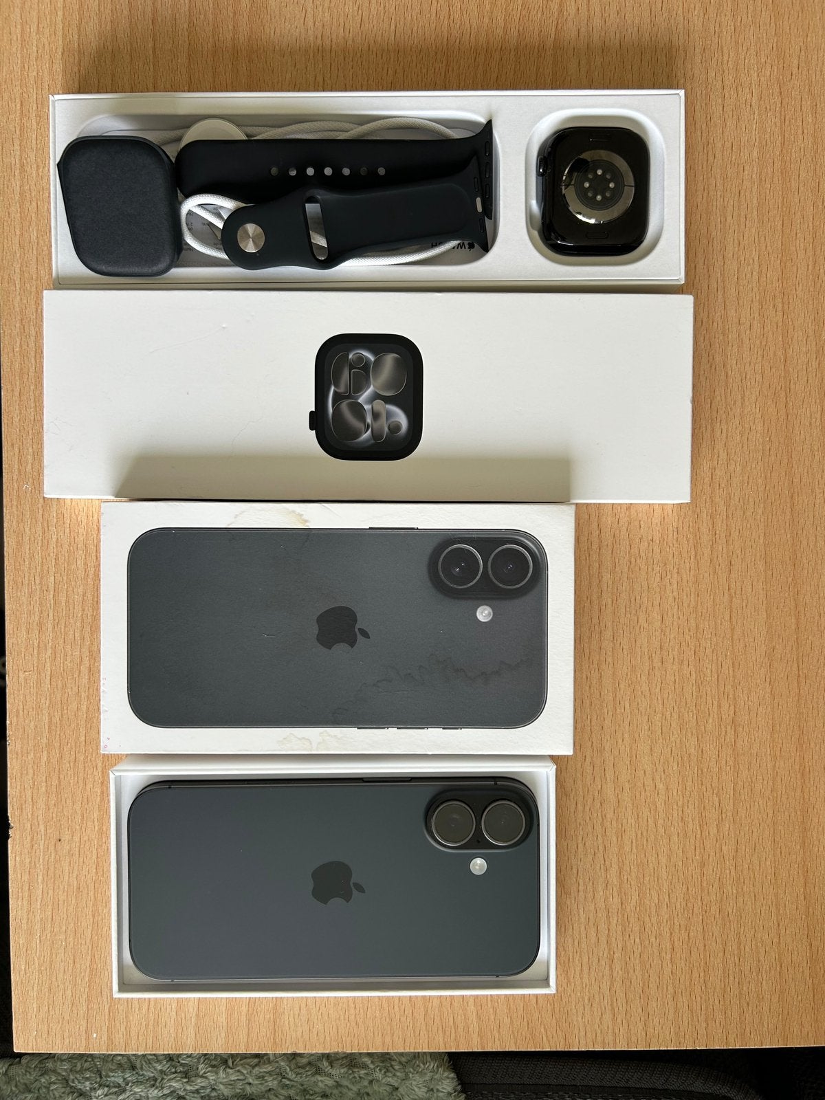 Foto 10 van iPhone 17 + Apple Watch Series 11 – €1.000