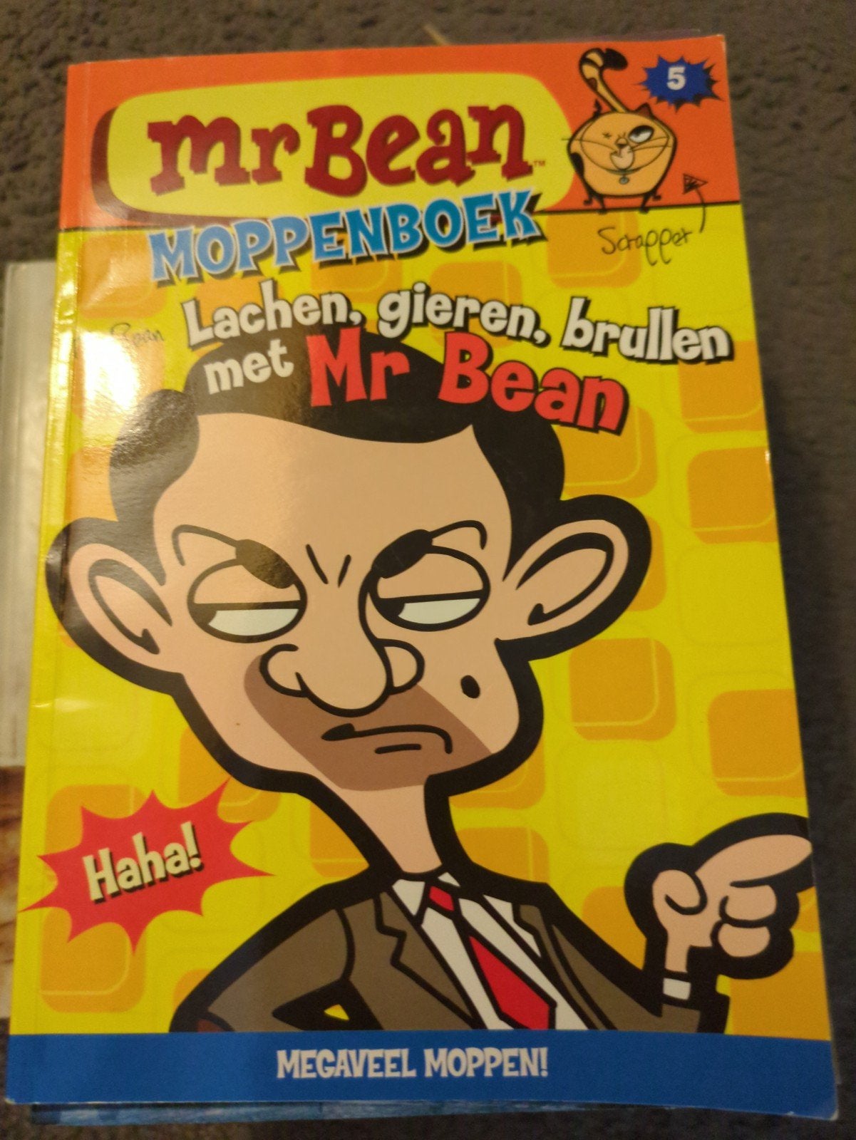 Mr. Bean Moppenboek: Lachen, gieren, brullen met Mr. Bean, Ophalen of Verzenden, Zo goed als nieuw, Onbekend, Moppen