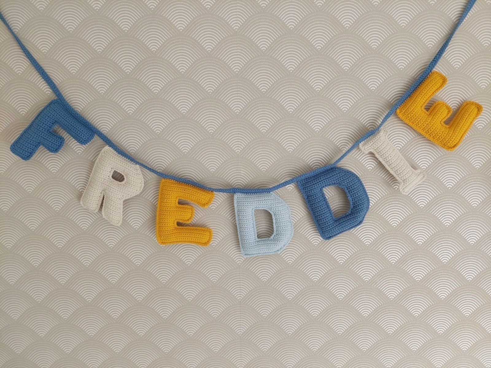 Gehaakte naamslinger, gepersonaliseerd cadeau, kinderkamer, Overige merken, Handgemaakt, Nieuw, Ophalen of Verzenden
