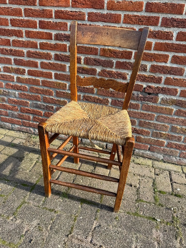 Vintage houten stoel met rieten zitting, Ophalen, Gebruikt, Bruin, Vintage