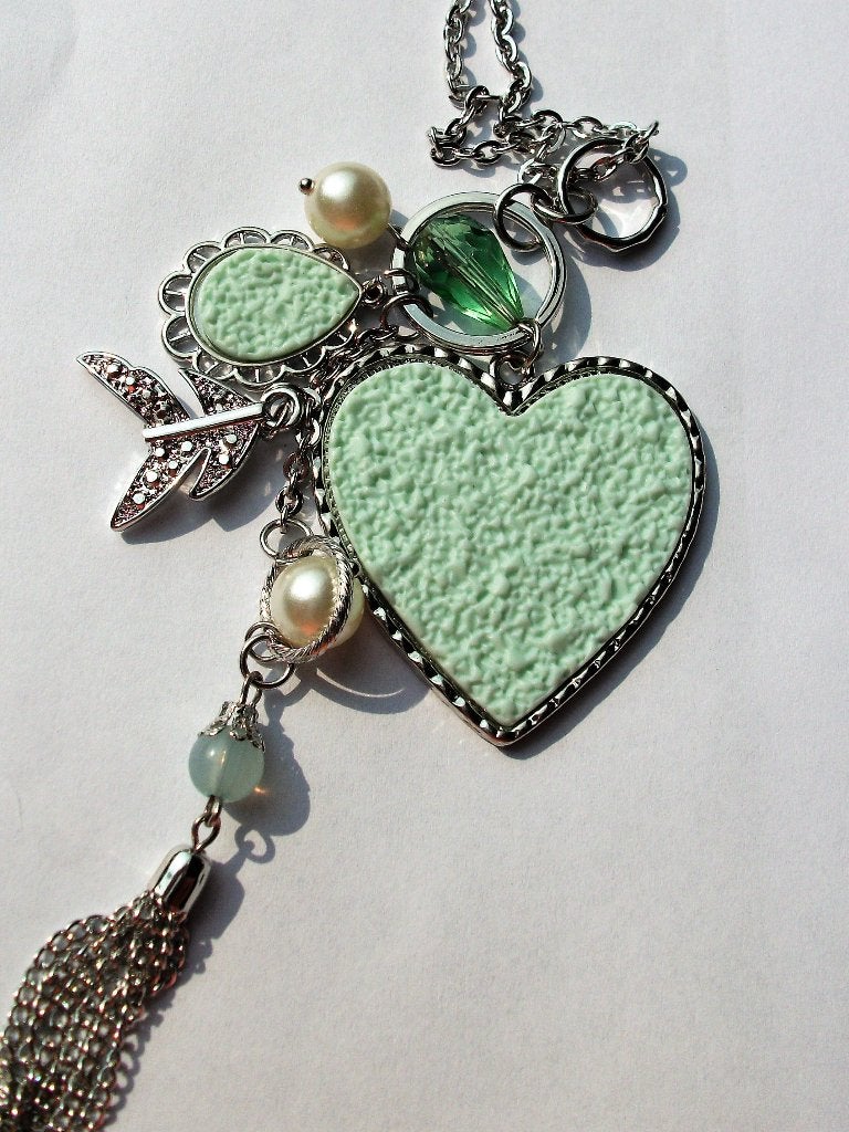 Mint groene hart bedeltjes hanger aan zilverkleurige ketting, Nieuw, Ophalen of Verzenden, Zilver, Overige materialen
