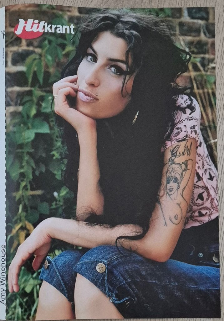 Mooie poster (A4) AMY WINEHOUSE (HITKRANT), Verzamelen, Rechthoekig Staand, A4 of kleiner, Ophalen of Verzenden, Zo goed als nieuw