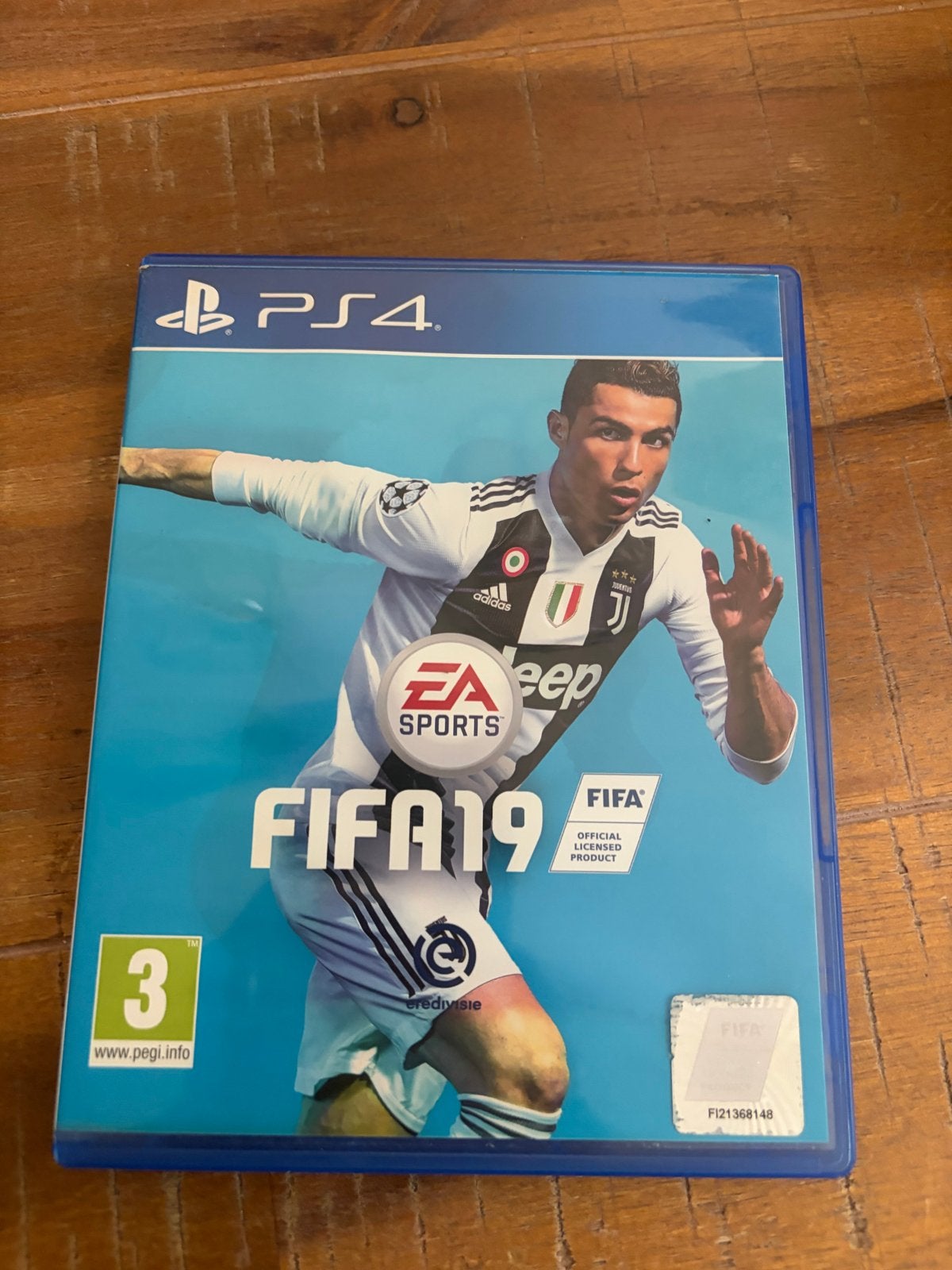 FIFA 19 voor PlayStation 4 - Voetbalgame, Eén computer, Ophalen of Verzenden, Zo goed als nieuw, Sport