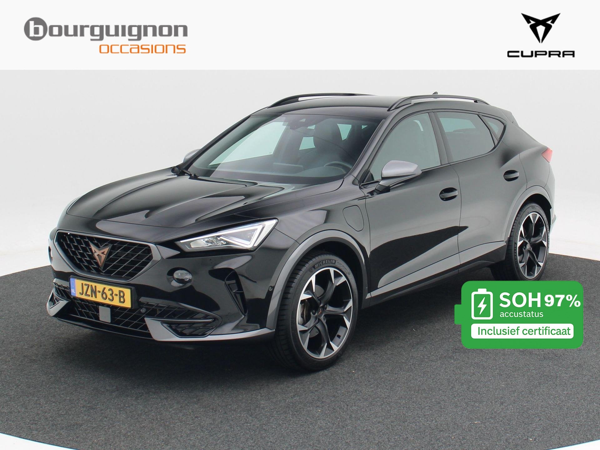CUPRA Formentor 1.4 e-Hybrid 204 Pk Essential | Stoel/Stuur, Auto's, Gebruikt, 4 cilinders, Formentor, Zwart