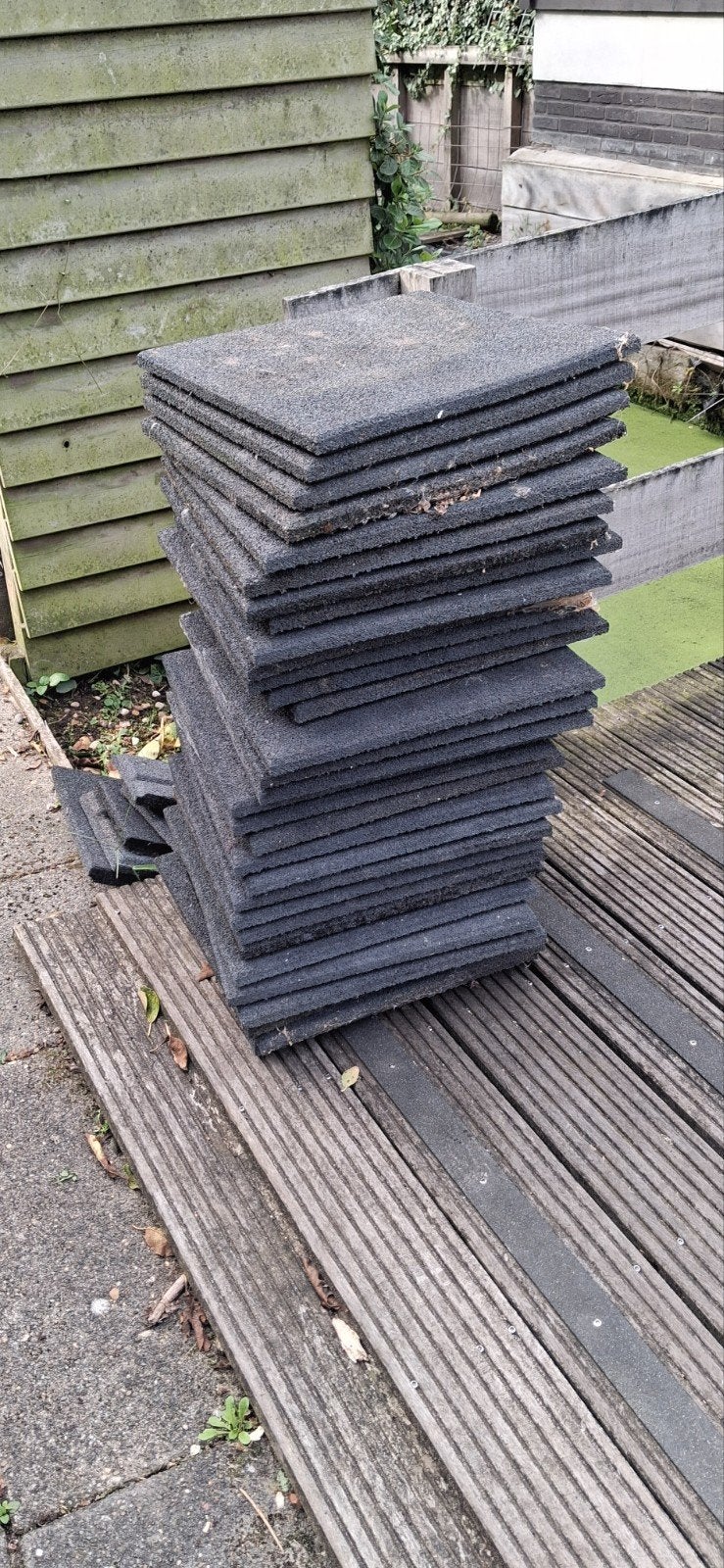 30 rubbertegels 40x40 cm + 4 halve tegels, Tuin en Terras, Ophalen, Gebruikt, Rubber, 5 tot 10 m²