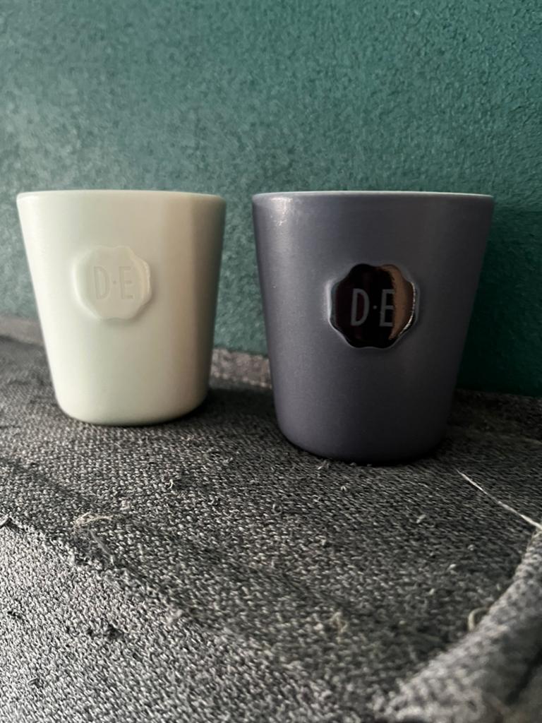 2 douwe egberts koffiekopjes, Ophalen of Verzenden, Zo goed als nieuw, Overige stijlen, Kop(pen) en/of Schotel(s)