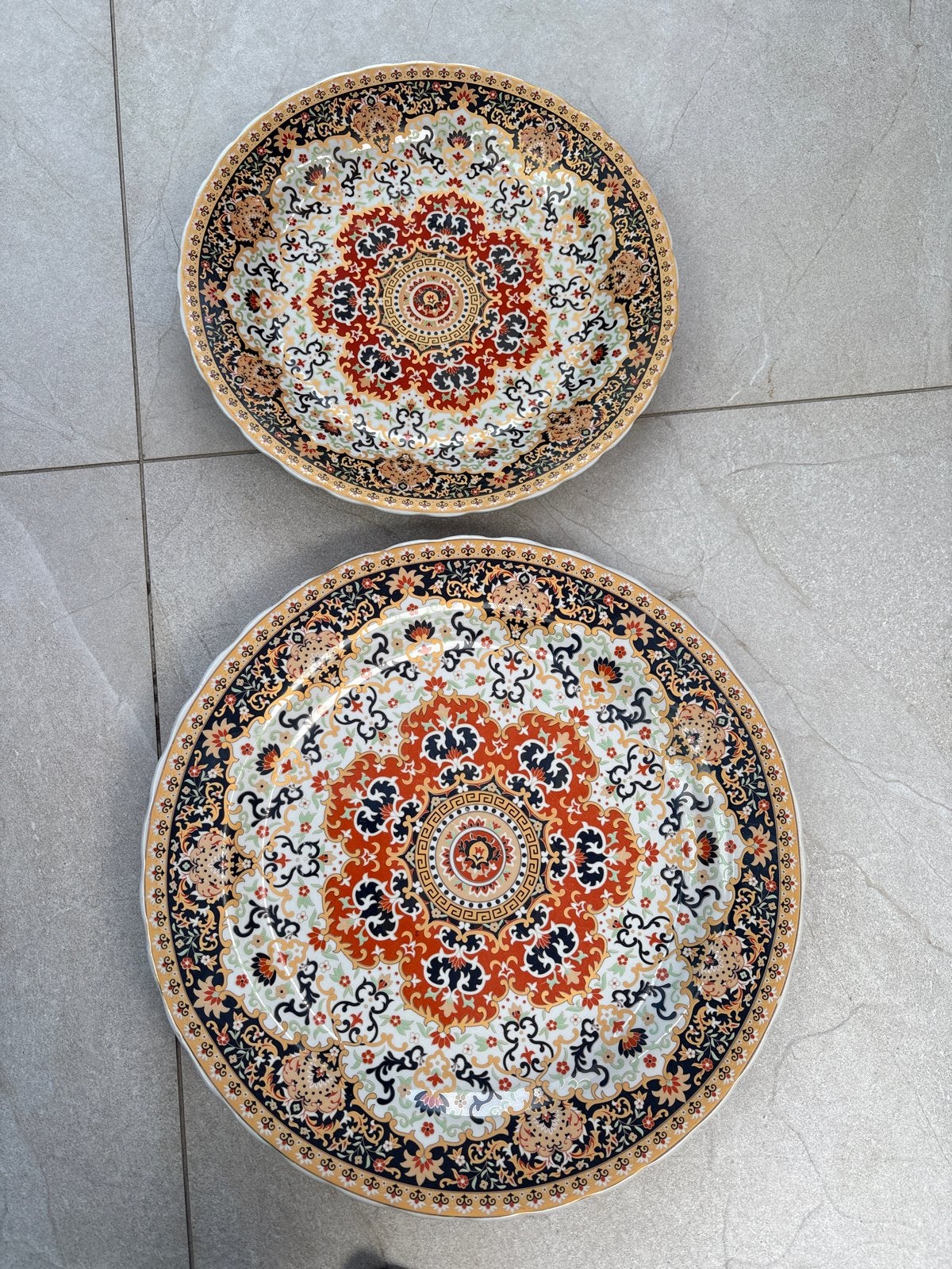 Set van 2 grote keramische schalen met oosters patroon, Ophalen of Verzenden