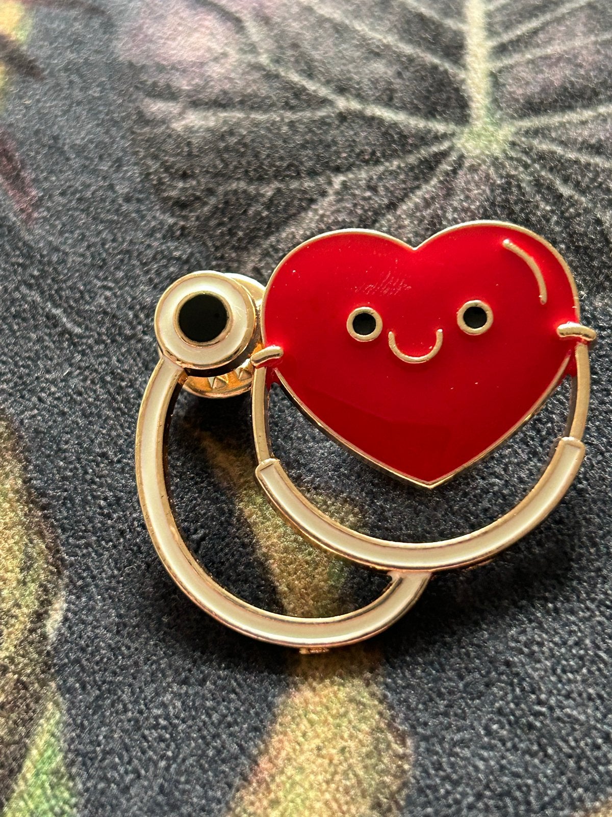 Nieuwe hart stethoscoop pin, Overige materialen, Minder dan 4 cm, Nieuw, Ophalen of Verzenden