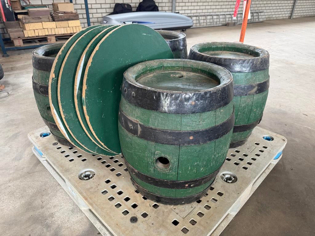 4 wijnvaten / biervaten met groene tafelbladen, Antiek en Kunst, Ophalen