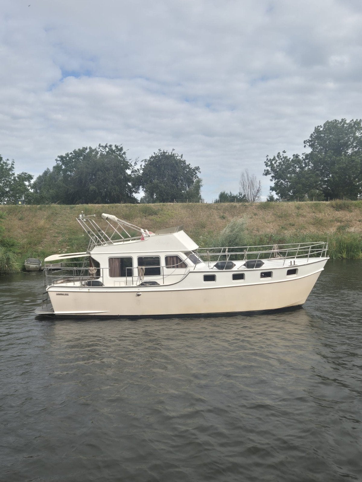Stevens Jachtbouw Columbus 1000 - Ruime boot met Flybri, Watersport en Boten, Gebruikt, Diesel, 100 cm, Koelkast