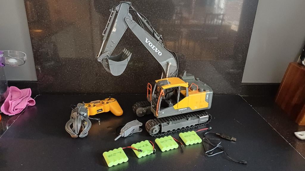 Multifunctionele Graafmachine RC met vele extra's, Overige merken, Groter dan 1:32, Ophalen of Verzenden, Zo goed als nieuw