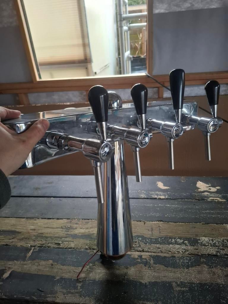 Mooie 4-taps bierkraan met verlichting voor mancave/café, Ophalen, Overige merken