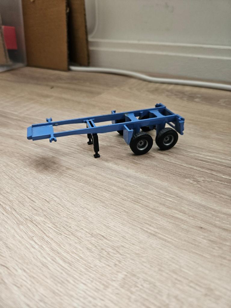 Tekno 20ft Container Chassis Model, Ophalen of Verzenden, Zo goed als nieuw, Bus of Vrachtwagen, Tekno