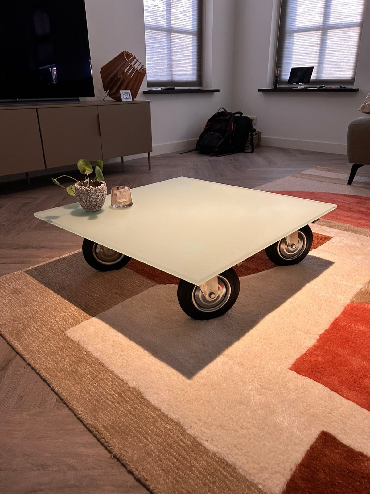 Salontafel melkglas, Ophalen, 100 tot 150 cm, 50 tot 100 cm, Zo goed als nieuw