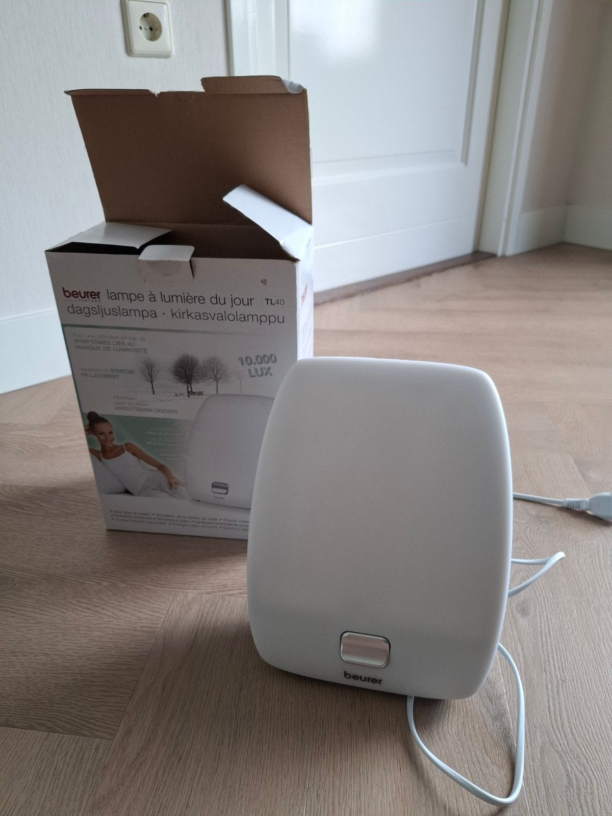 Beurer TL40 Daglichtlamp - 10.000 Lux Lichttherapie, Witgoed en Apparatuur, Persoonlijke-verzorgingsapparatuur, Ophalen, Zo goed als nieuw